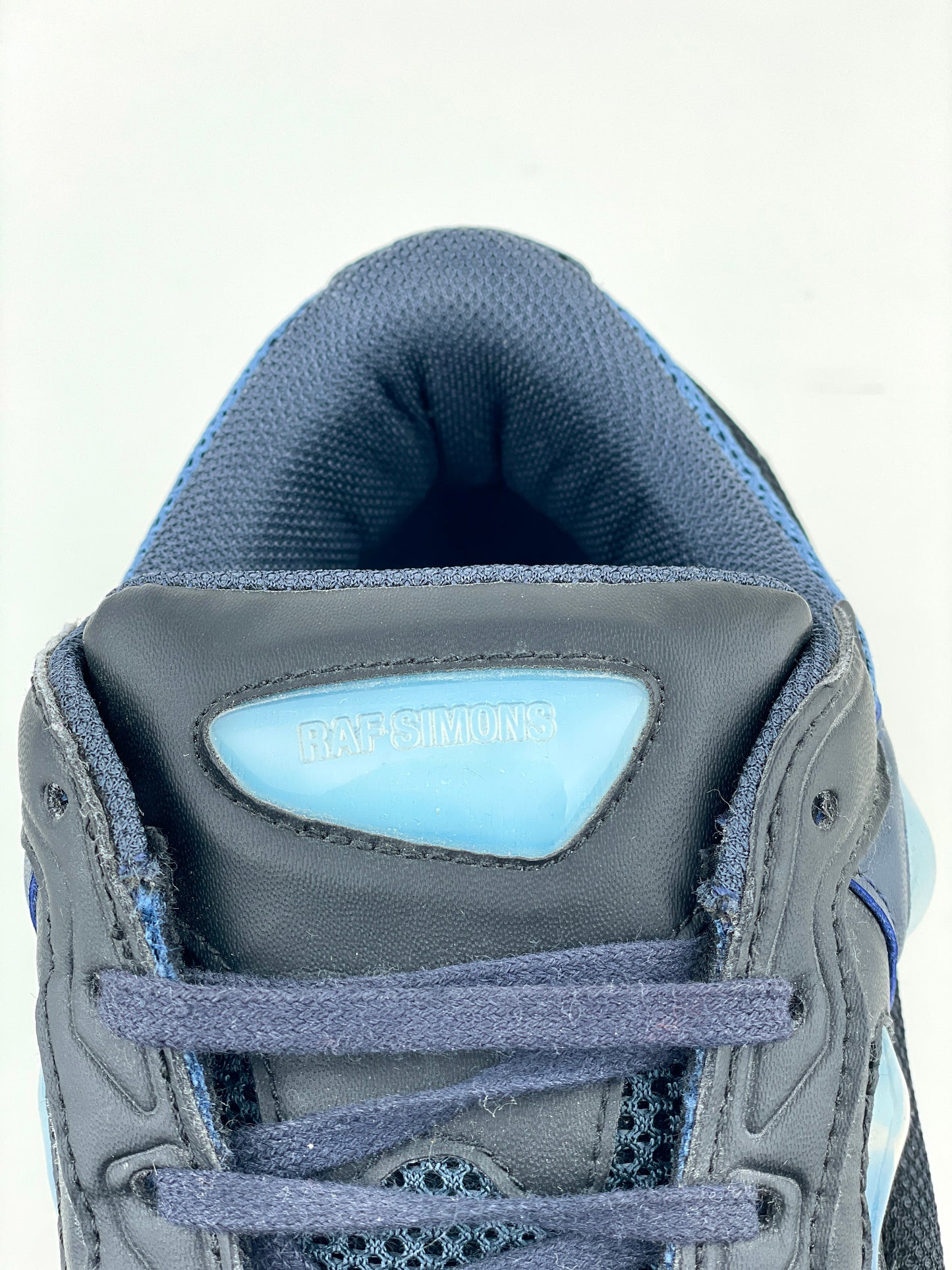 Raf Simons AW17 Ozweego 2 Sneaker Night Marine