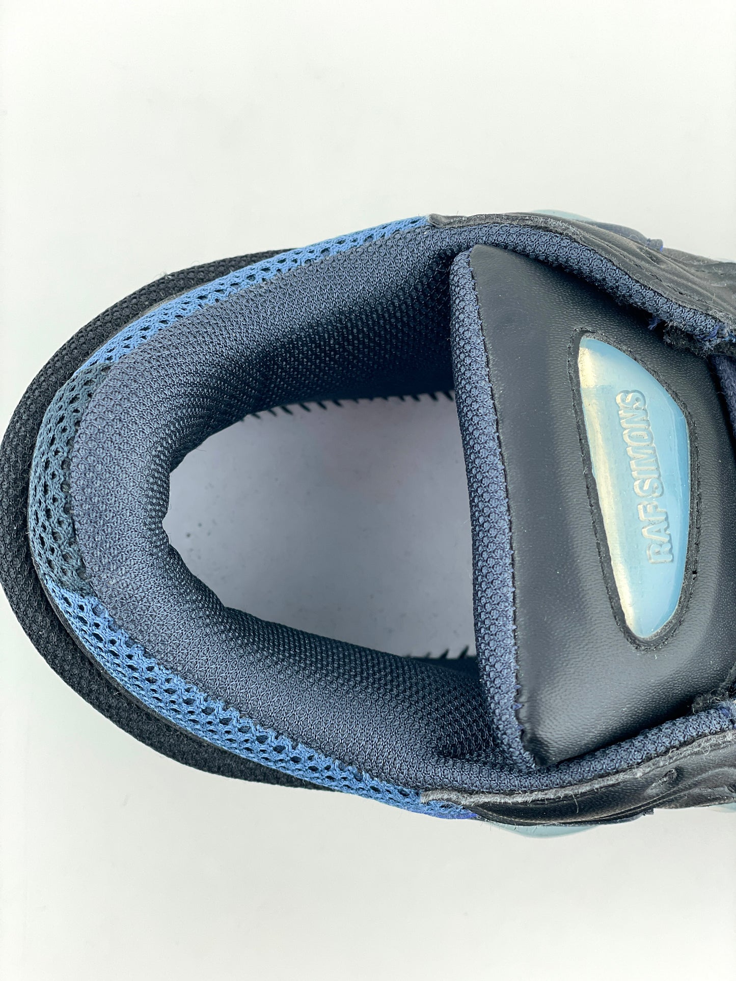 Raf Simons AW17 Ozweego 2 Sneaker Night Marine