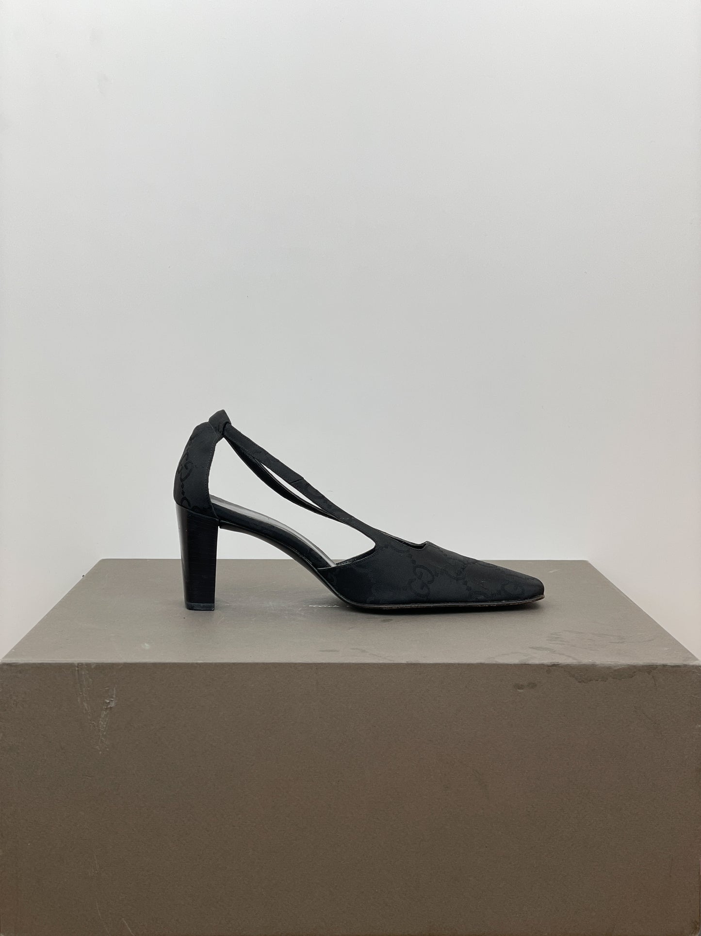 Gucci by Tom Ford SS98 Square Toe Monogram Slingback Pump Heels