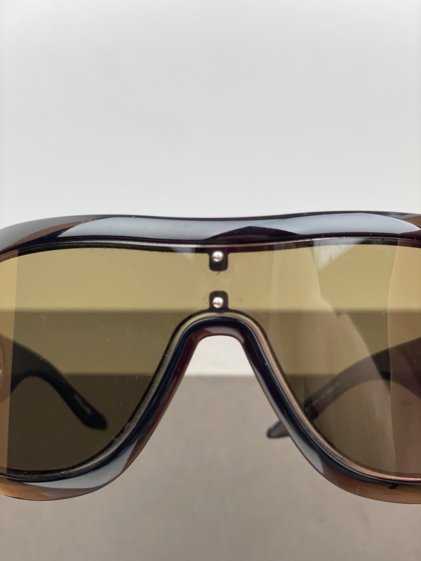 Dior 1990s Look Wrap Mask Shield Sunglasses (black)
