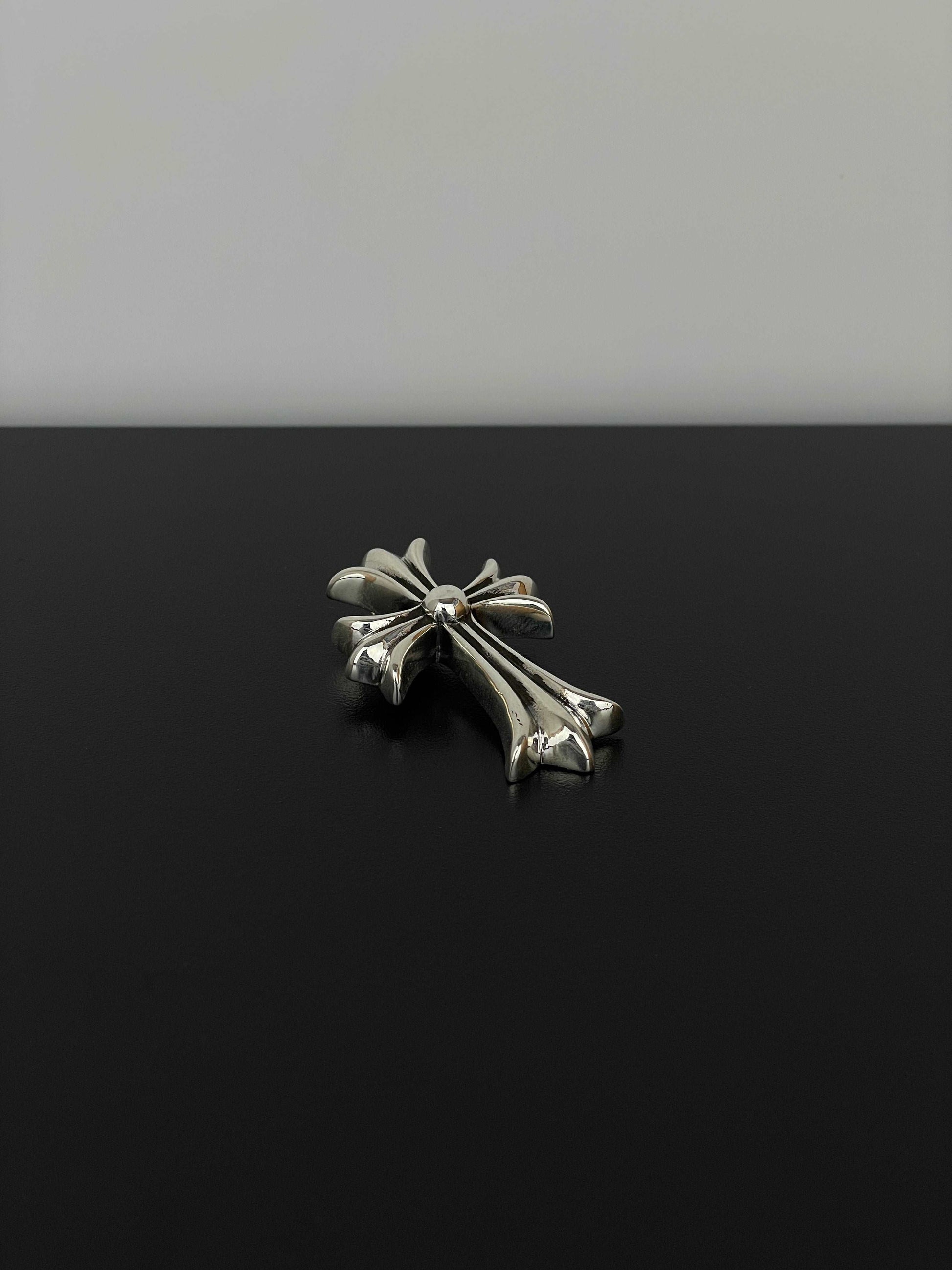Chrome Hearts Medium Cross Pendant