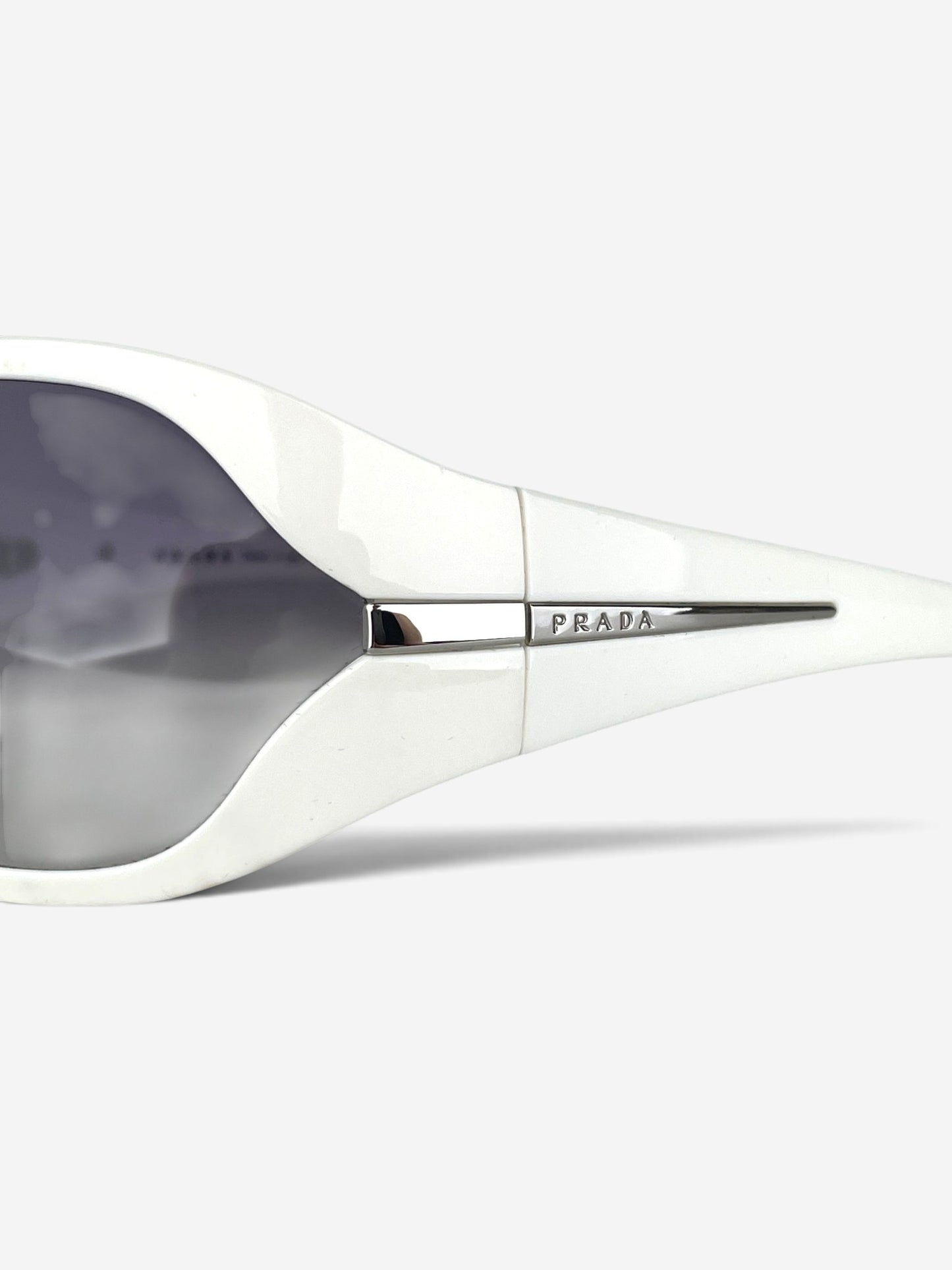 Prada 2000s 'SPR12G' Sports Wrap Mask Shield Sunglasses – logo plaque temple detail