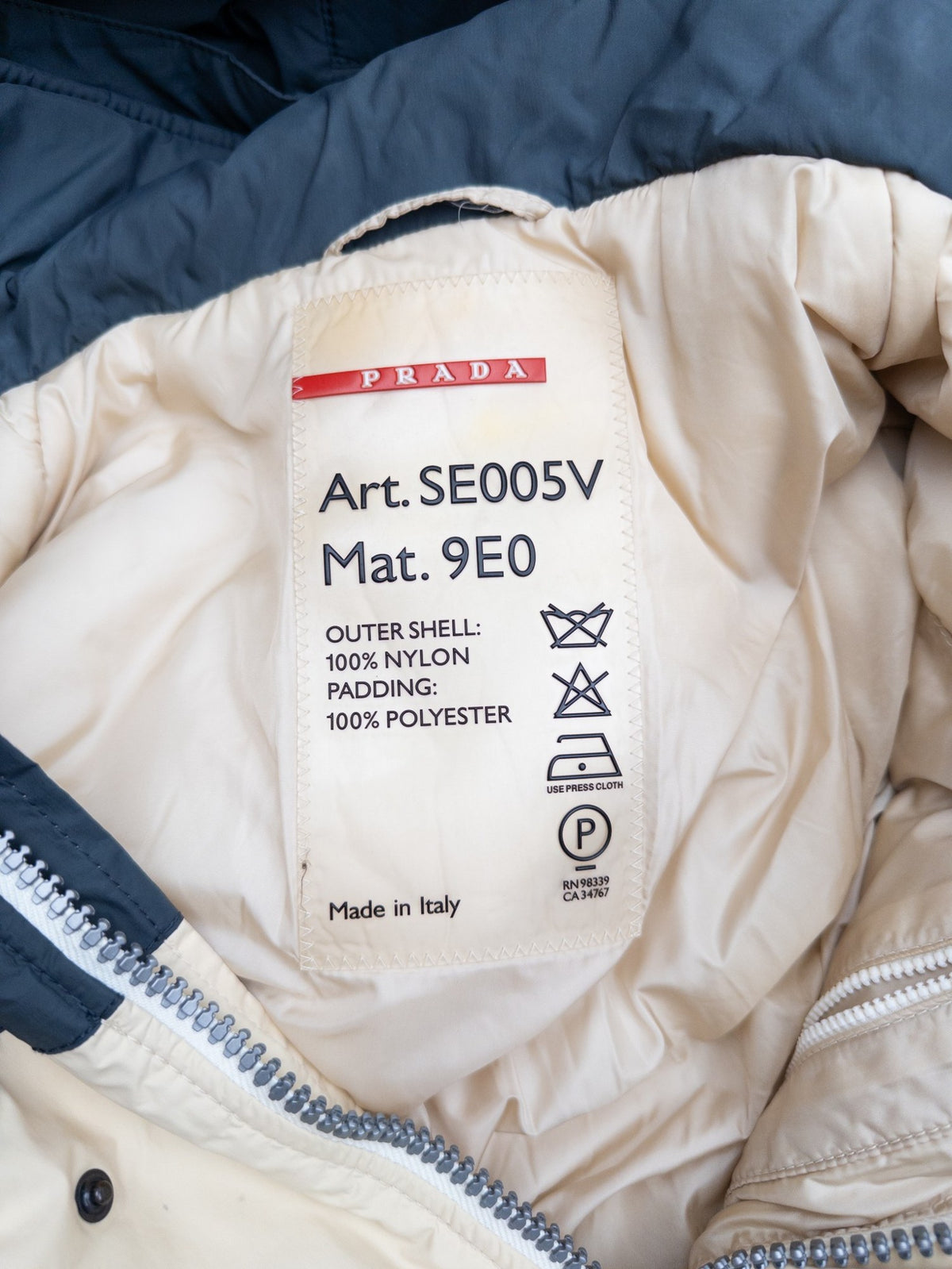 Prada 2000s Gore-Tex Puffer Ski Parka Jacket – view 7