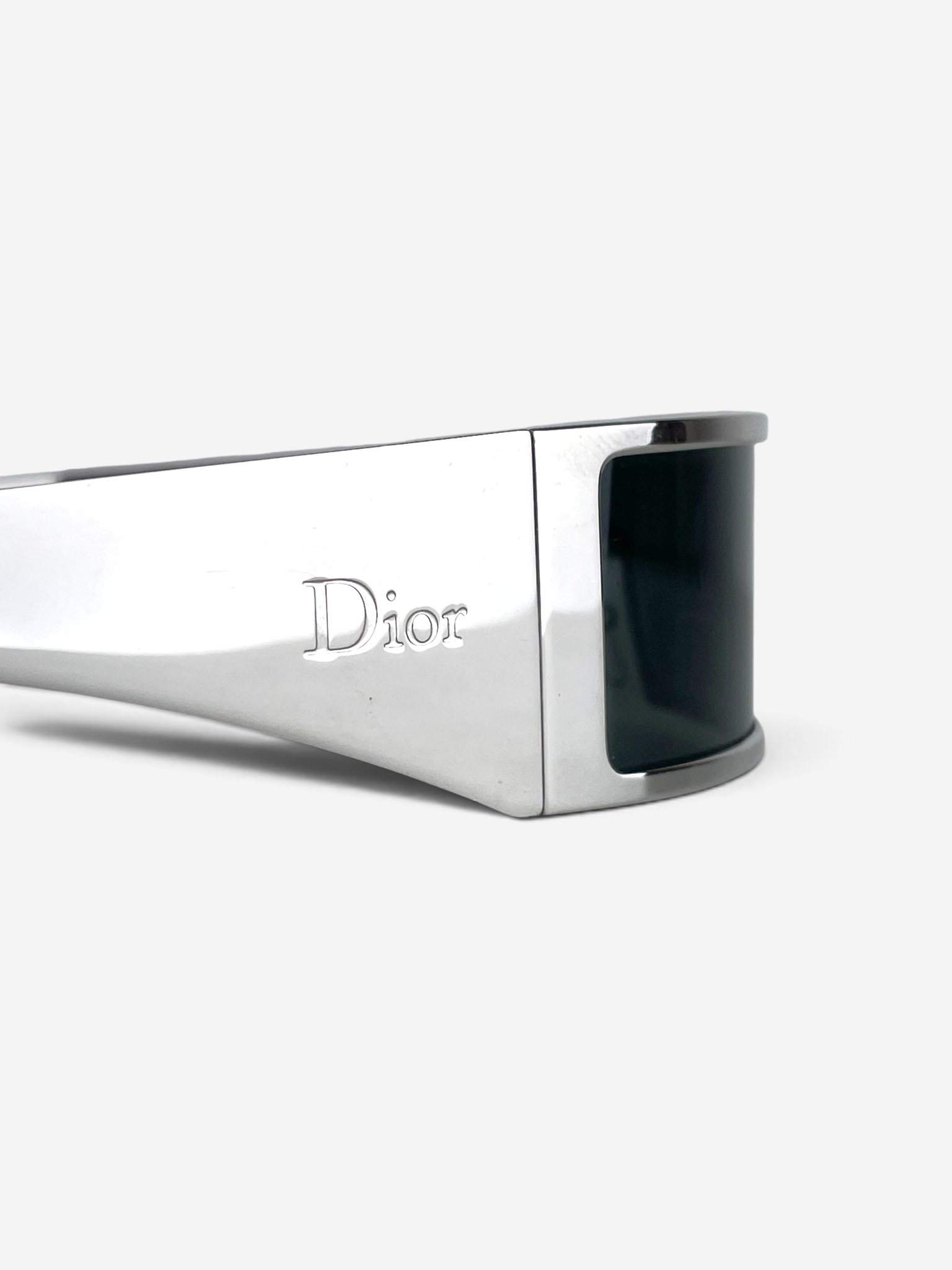 Dior by Galliano SS03 'Dior Punk' Wrap Mask Shield Sunglasses – detail view 1