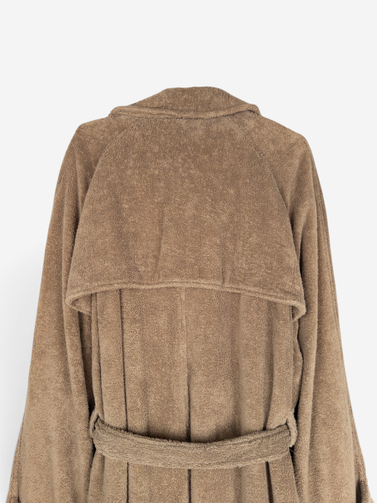 Balenciaga AW22 Double-Breasted Towel Trench Coat – shoulder flap detail