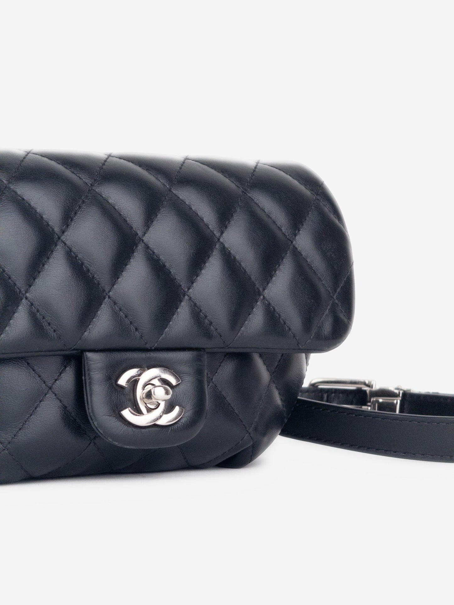 Chanel ‘Uniform’ CC Quilted Flap Waist Belt Bag – photo 4