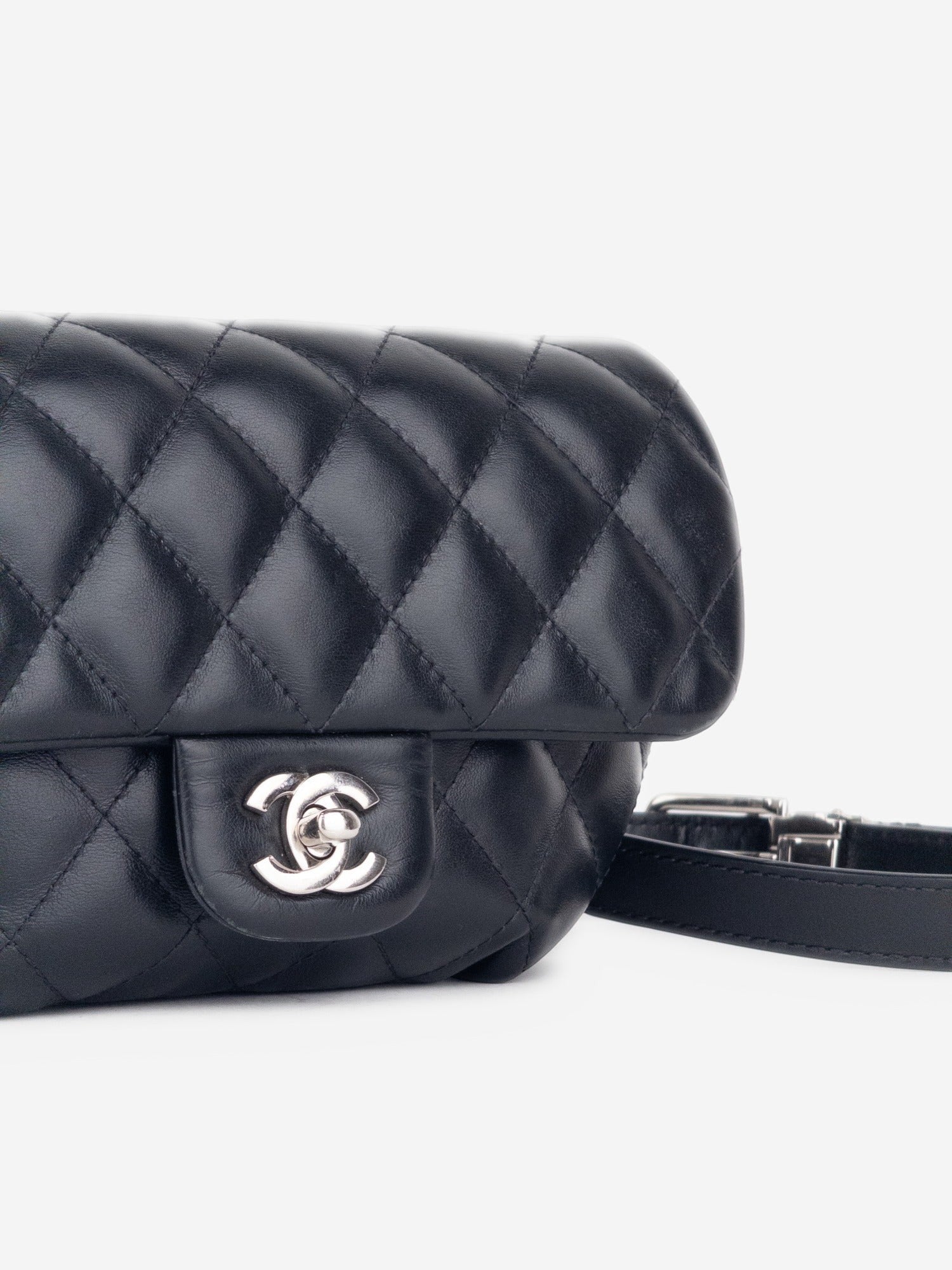 Chanel ‘Uniform’ CC Quilted Flap Waist Belt Bag – photo 4