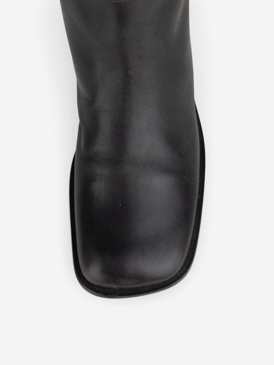 Prada SS99 Knee-High Platform Split Sole Riding Boots – detail view