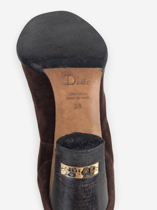 Dior by Galliano 2000s Knee-High Lace-Up Suede Heel Boots – detail view