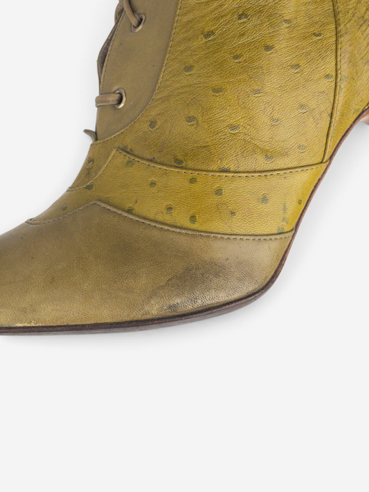 Dior by Galliano AW00 Knee High Ostrich Lace-Up Riding Heel Boots – vamp detail