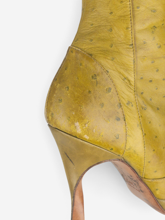 Dior by Galliano AW00 Knee High Ostrich Lace-Up Riding Heel Boots – heel side detail