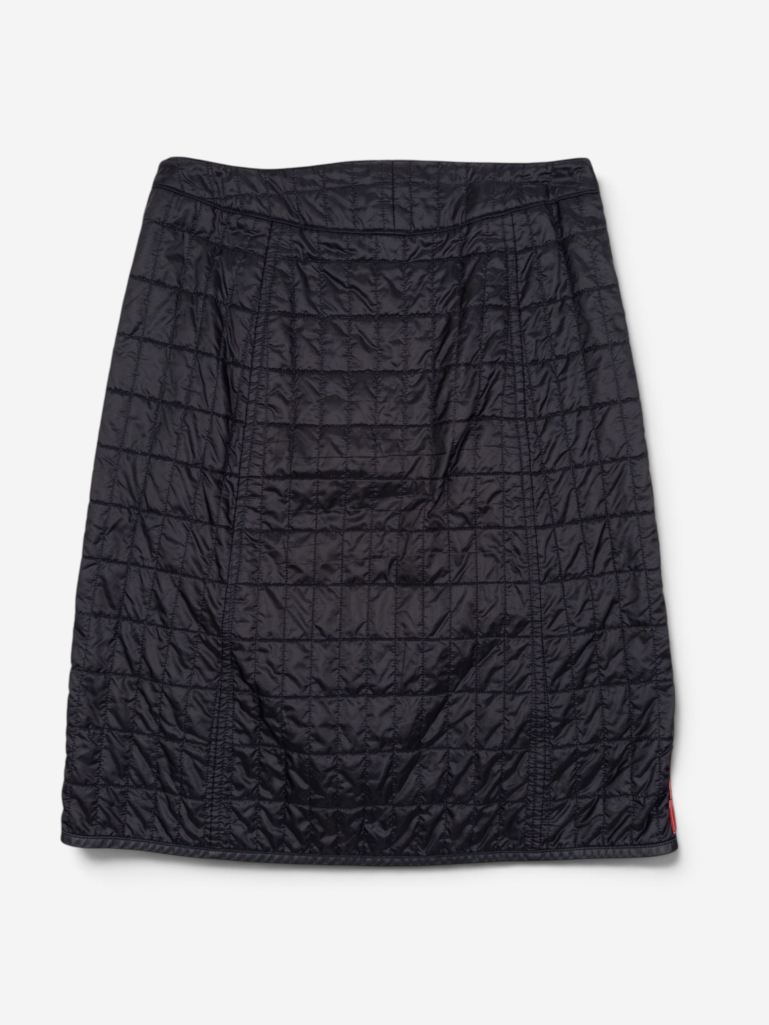 Prada AW99 Linea Rossa Red Tab Padded Quilted Zipper Midi Skirt – back view