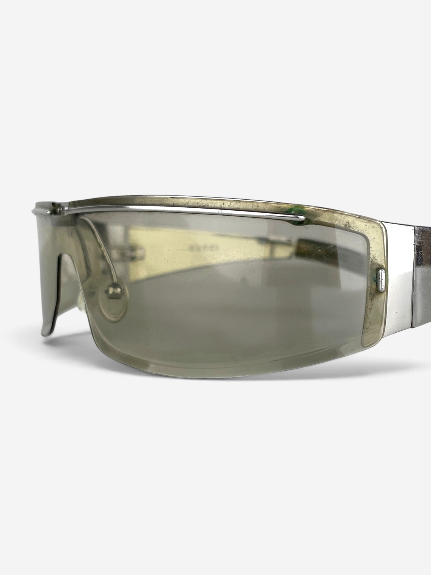 Gucci by Tom Ford 2000s 'GG 1726' Wrap Mask Shield Sunglasses – lens and temple detail