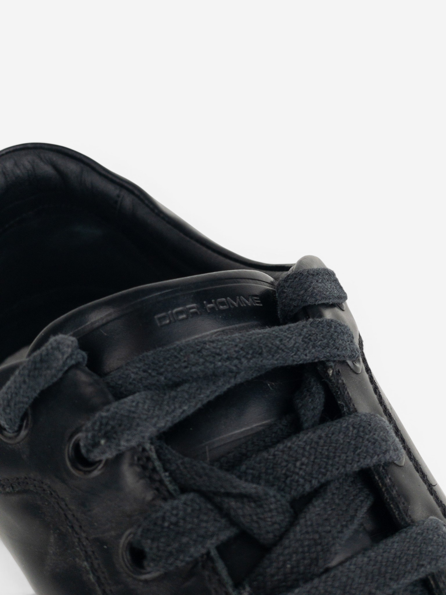 Dior Homme by Kris van Assche SS12 'B18' Low Top Sneakers – lacing detail
