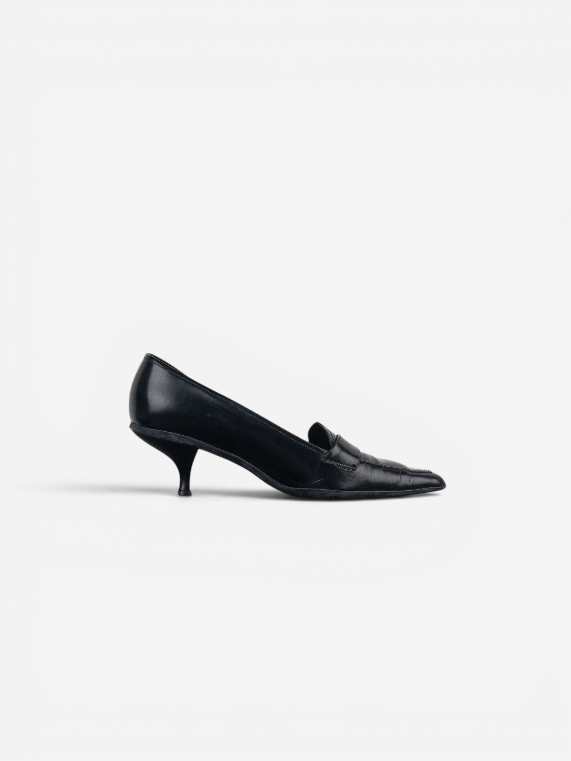 Prada 2000s Pointed Toe Pump Kitten Heels – photo 4