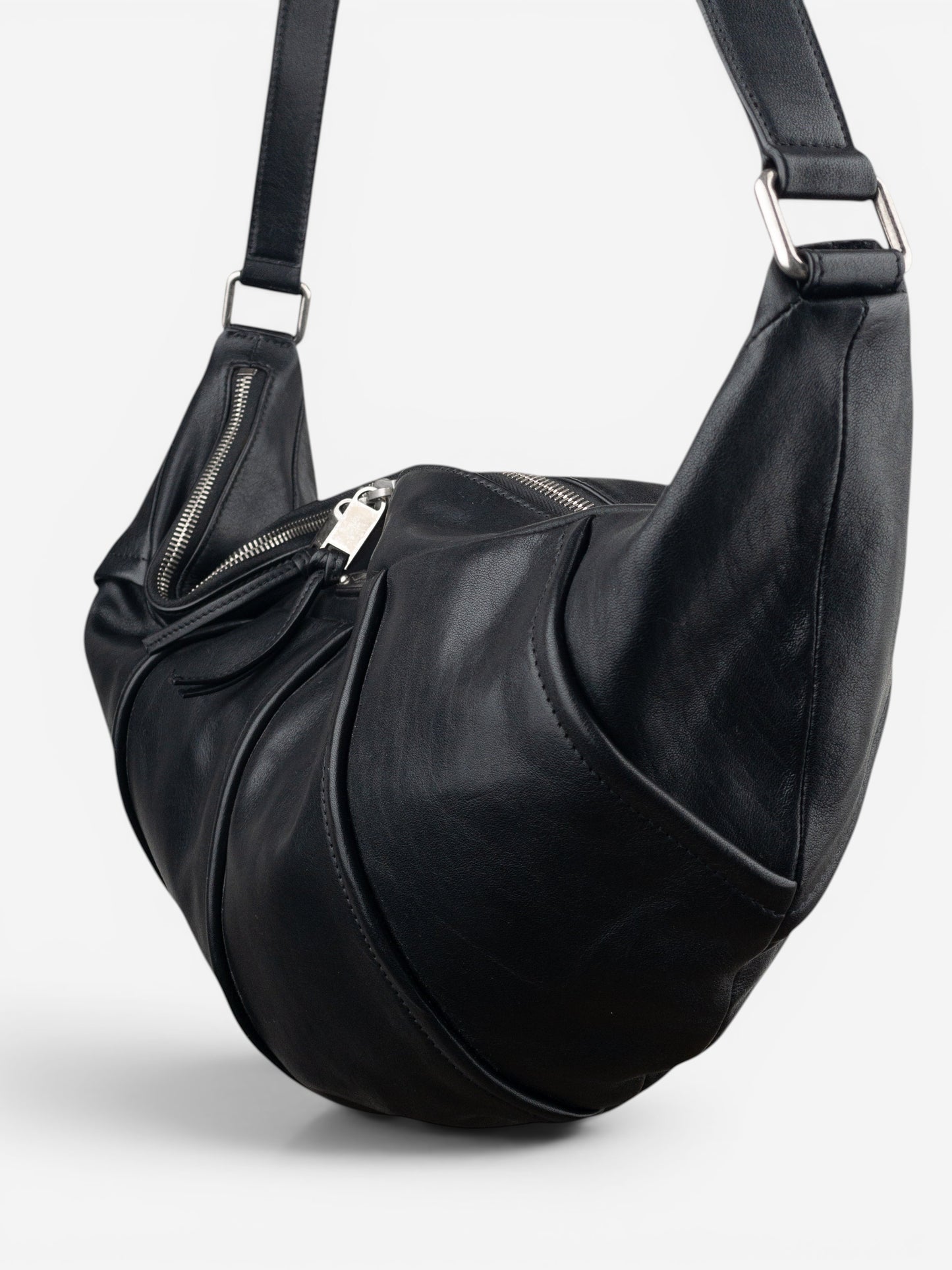 Saint Laurent by Hedi Slimane Leather Sling Bag – photo 9