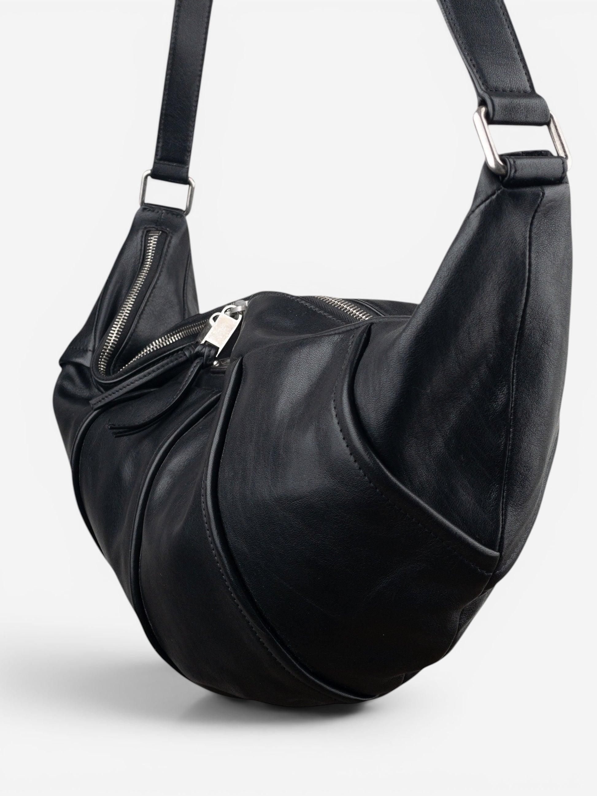 Saint Laurent by Hedi Slimane Leather Sling Bag – photo 9
