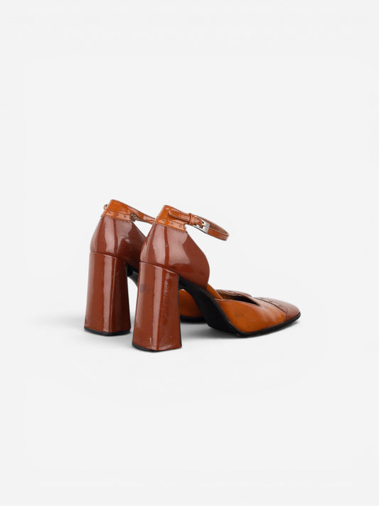 Prada AW99 Square Toe Brogue Pump Heels – photo 2