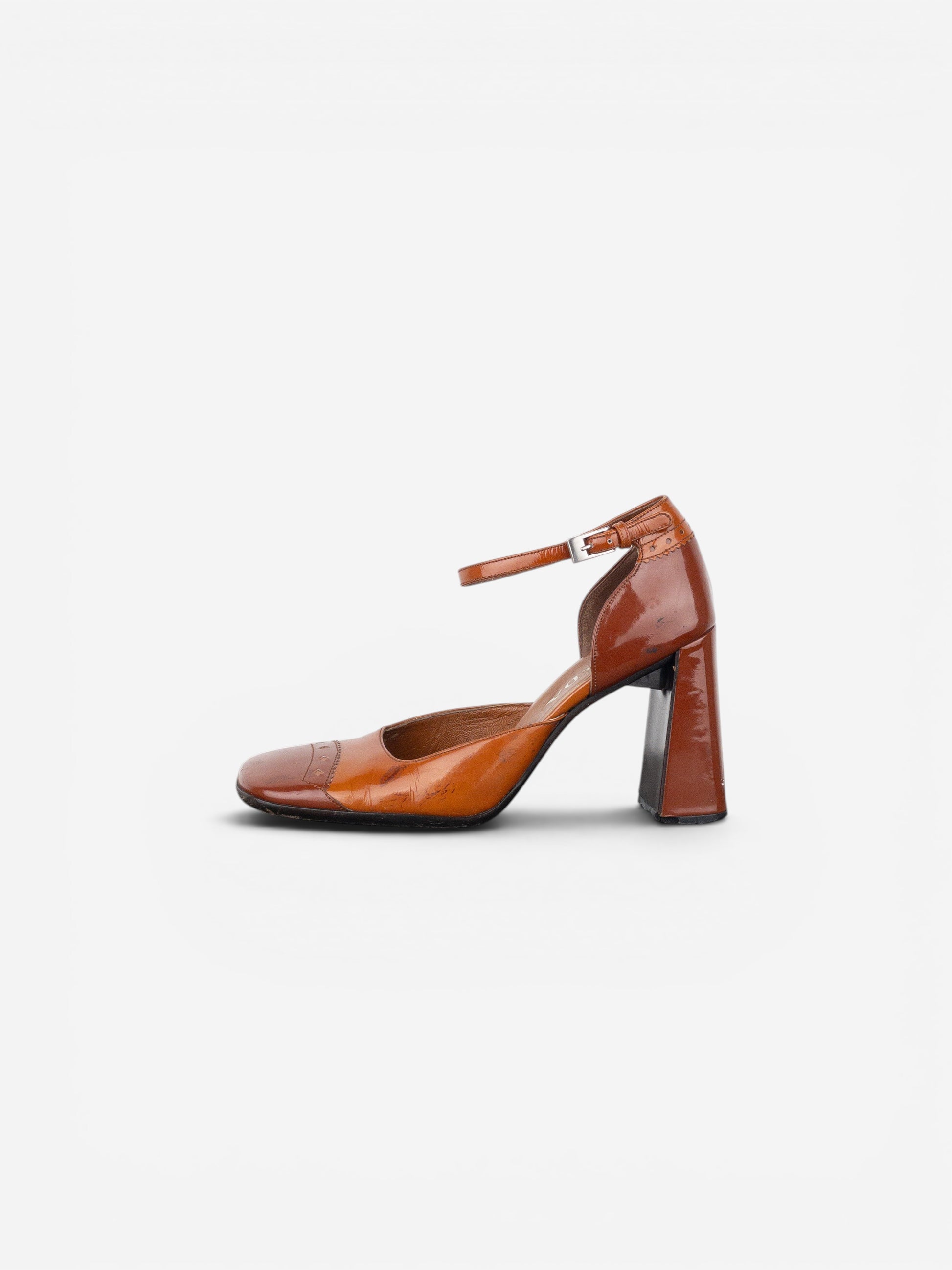 Prada AW99 Square Toe Brogue Pump Heels – photo 3