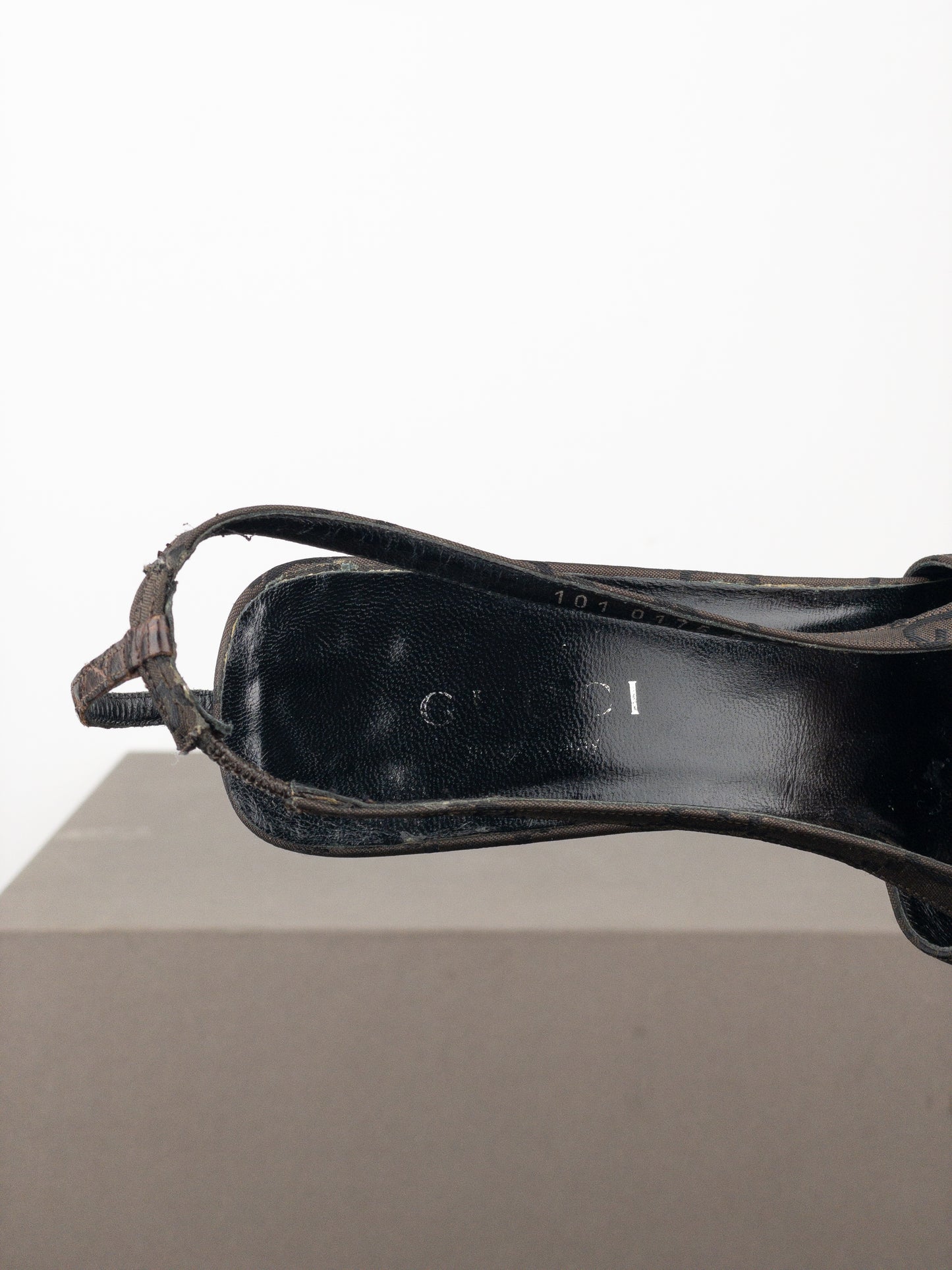 Gucci by Tom Ford SS98 Square Toe Crystal Slingback Pump Heels