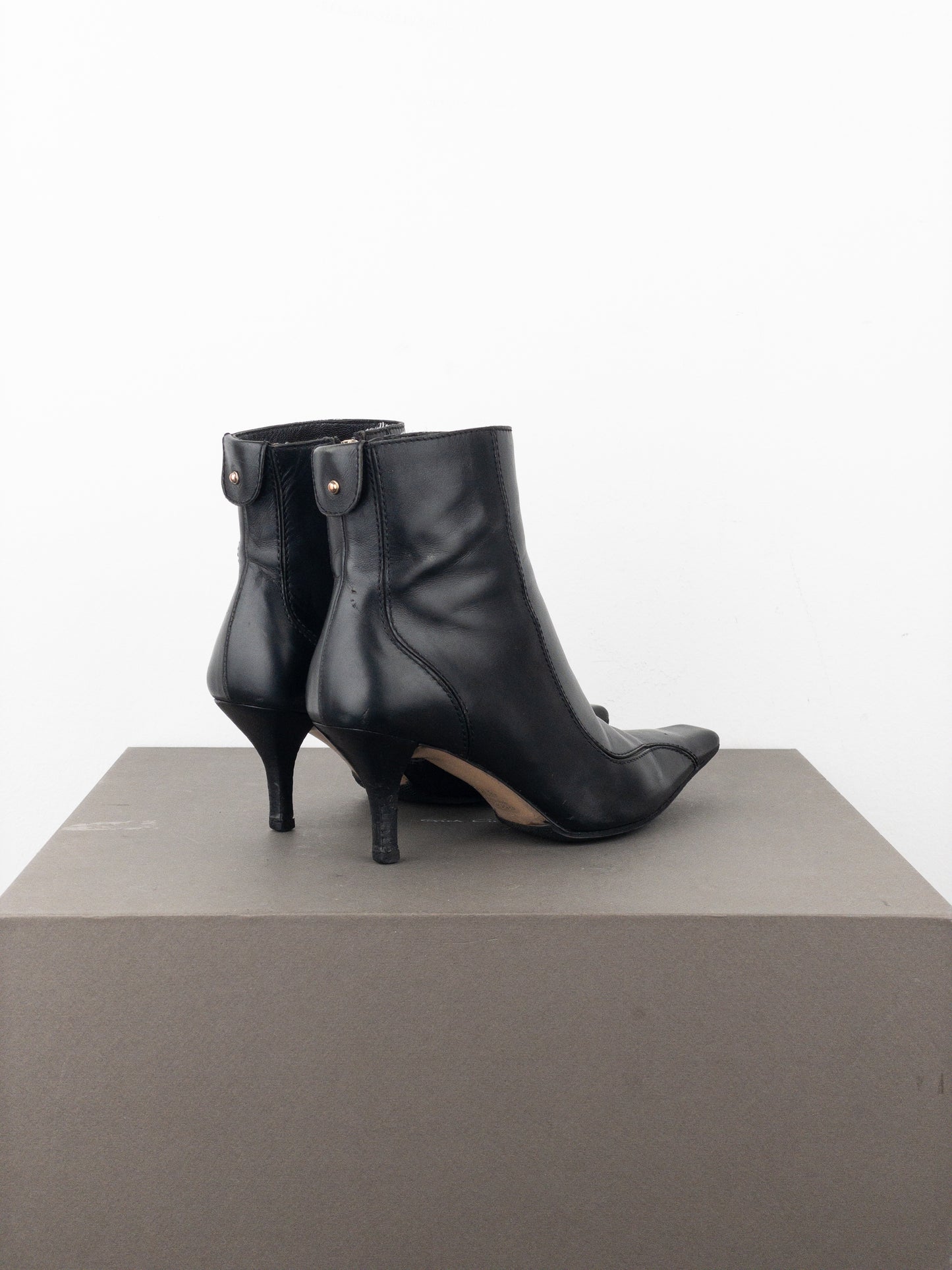 Gucci by Tom Ford 2000s Square Toe Kitten Heel Ankle Boots