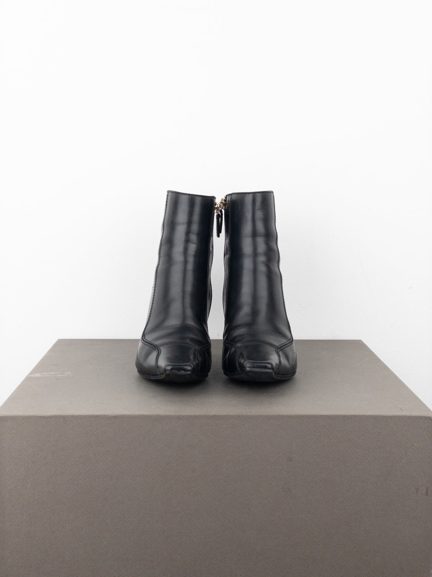 Gucci by Tom Ford 2000s Square Toe Kitten Heel Ankle Boots