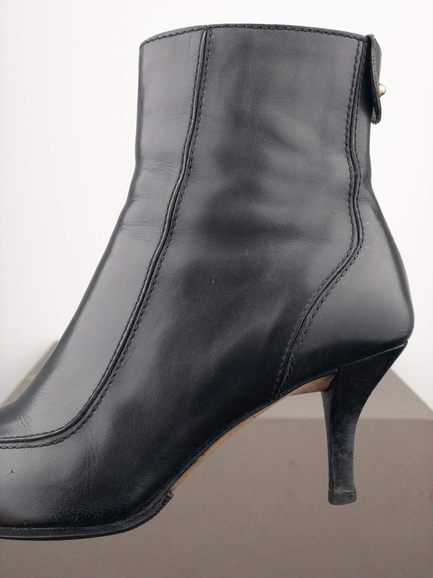 Gucci by Tom Ford 2000s Square Toe Kitten Heel Ankle Boots