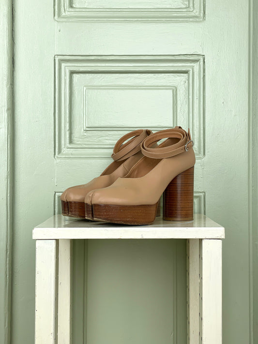 Maison Margiela Platform Tabi Pumps