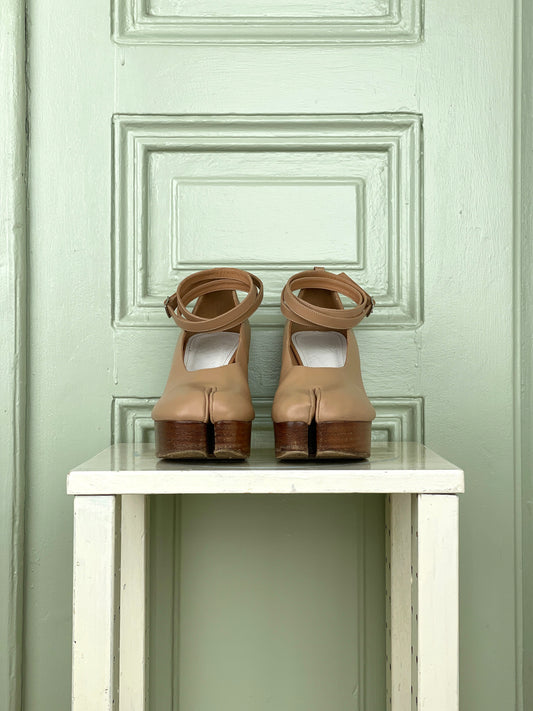 Maison Margiela Platform Tabi Pumps