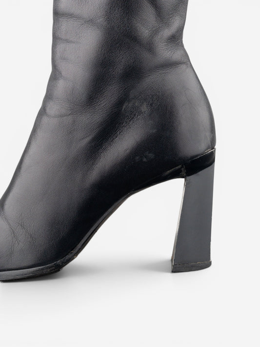Prada AW99 Square-Toe Sculptural Ankle Heel Boots – photo 8