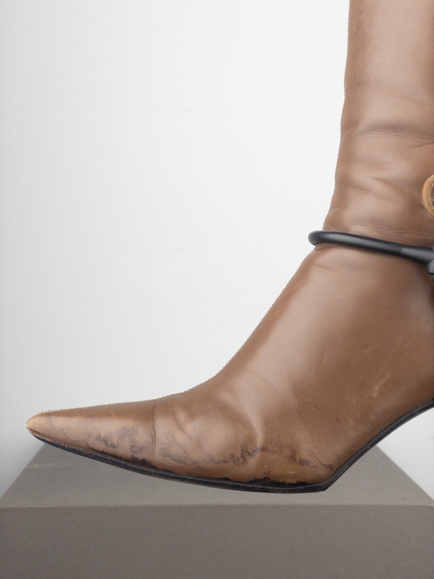 Gucci by Tom Ford AW99 Horsebit Stirrup Harness Riding Heel Boots