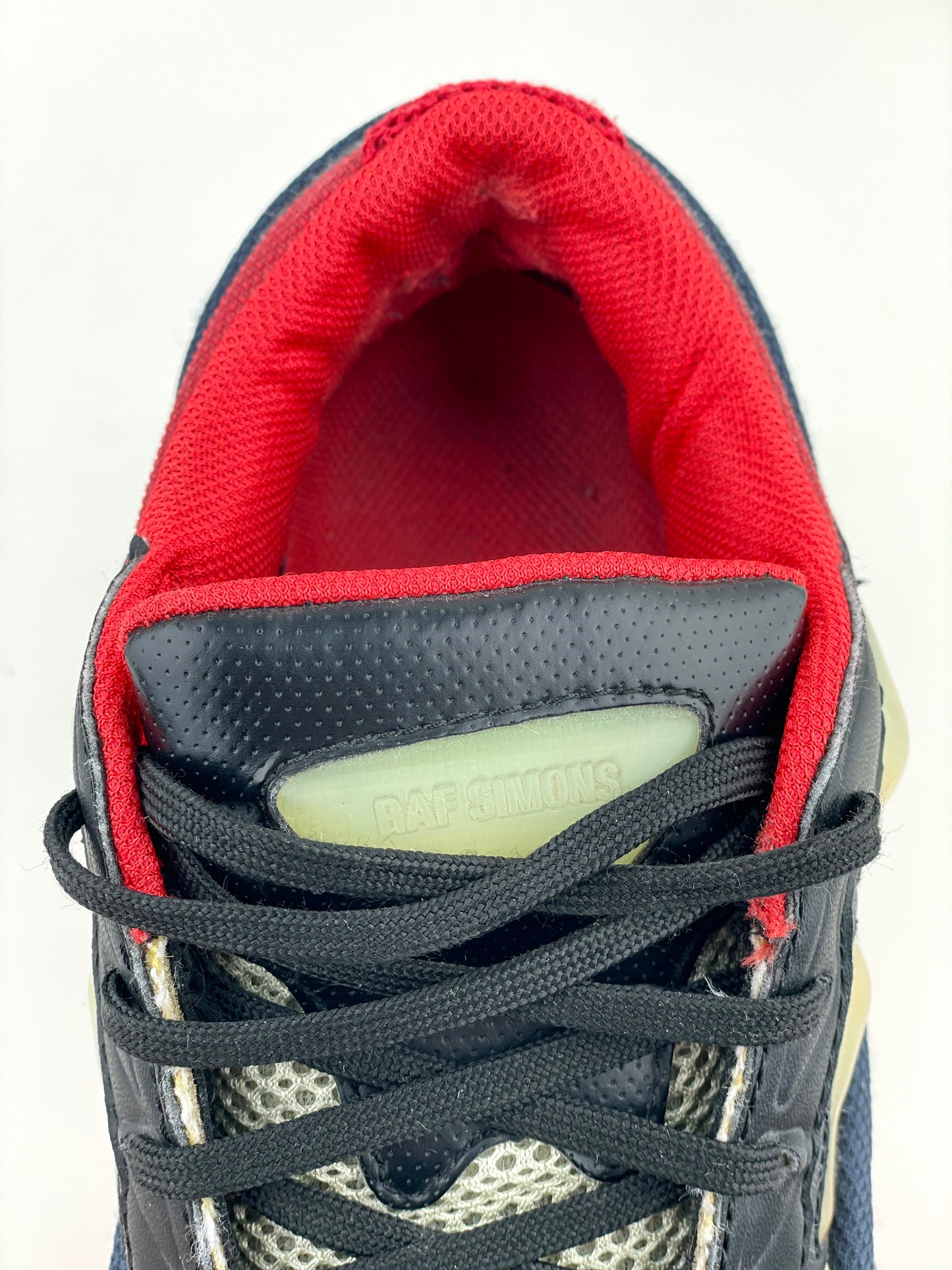 Raf Simons x Adidas SS14 Ozweego 2 `Power Red´ Sneakers