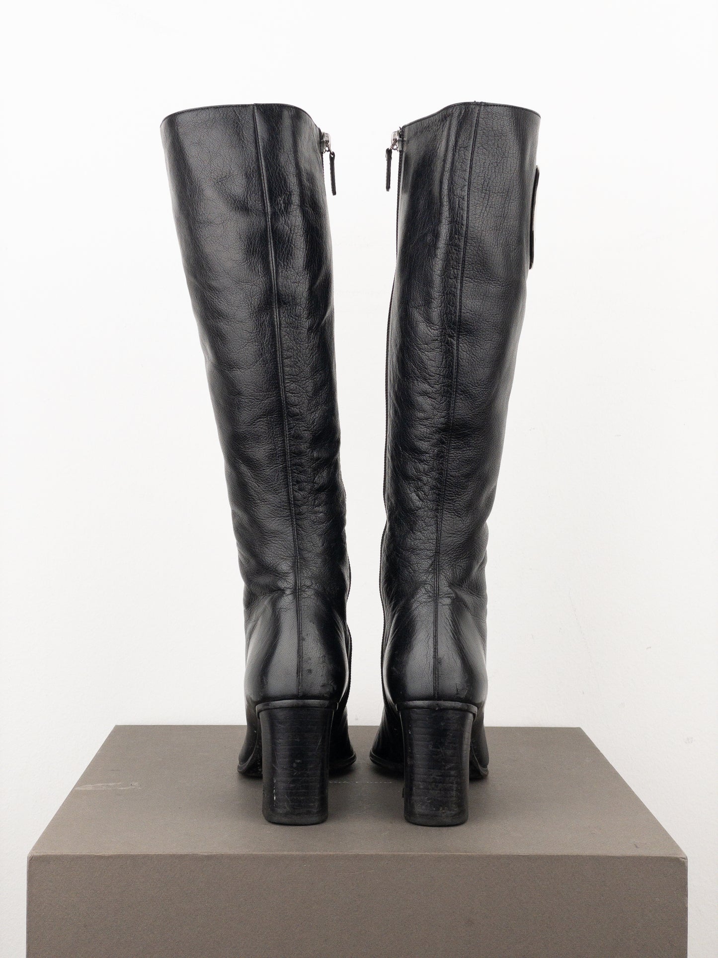 Gucci by Tom Ford AW99 Logo Cutout Riding Heel Boots