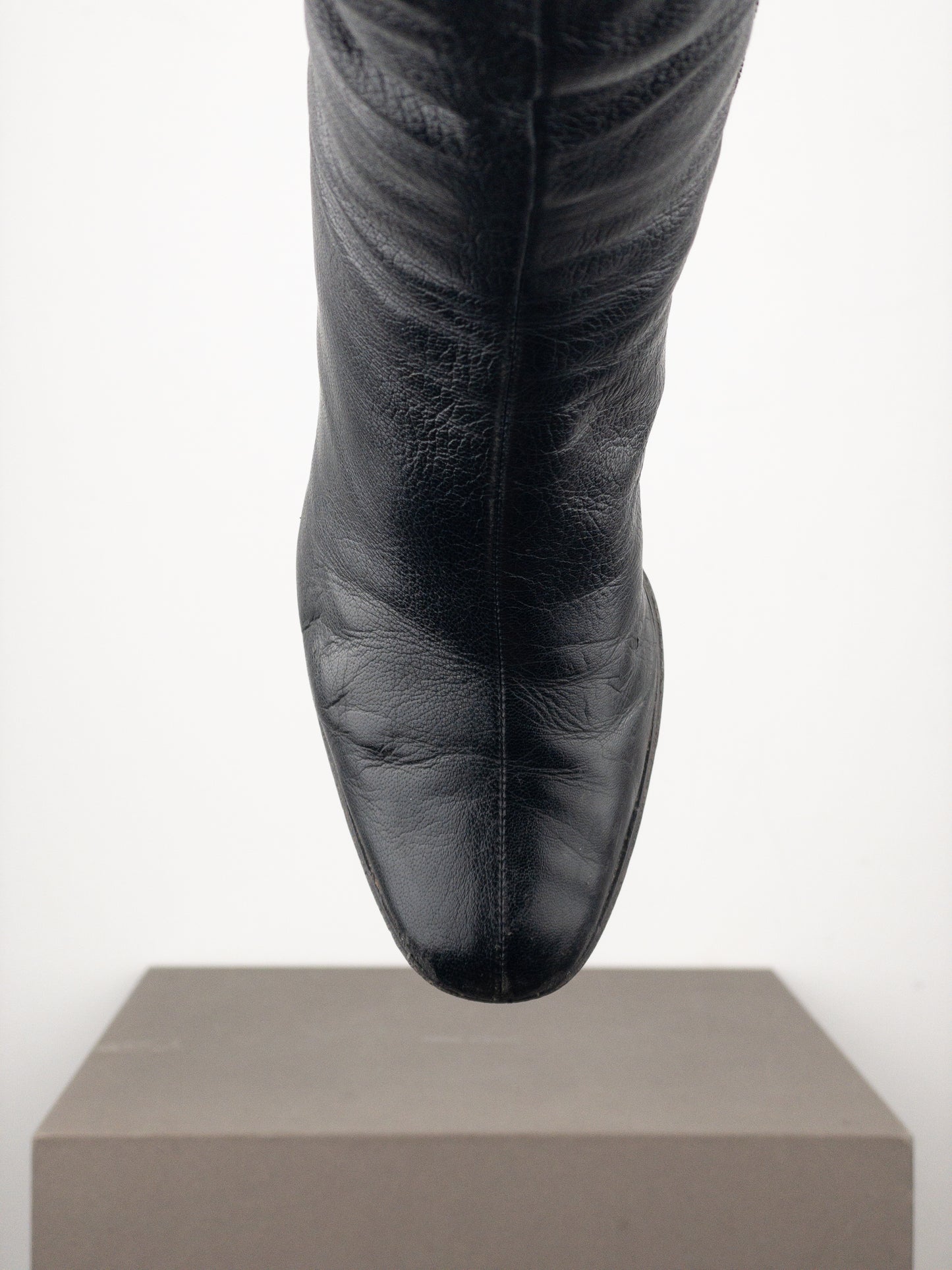 Gucci by Tom Ford AW99 Logo Cutout Riding Heel Boots