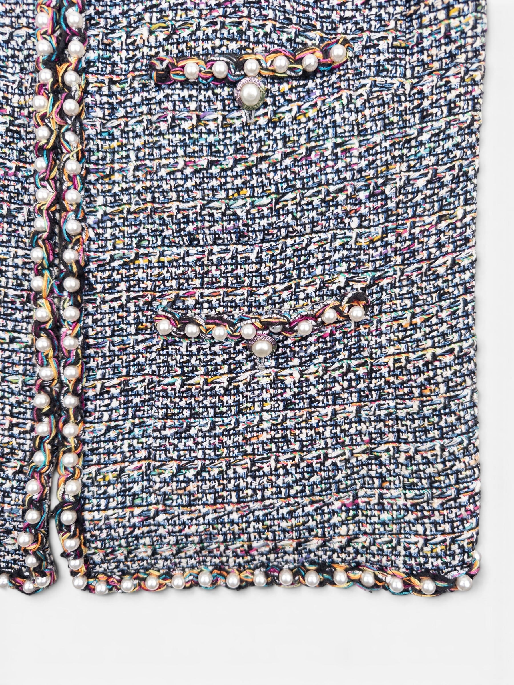 Chanel by Karl Lagerfeld SS17 Pearl Trim Tweed Vest – pocket detail