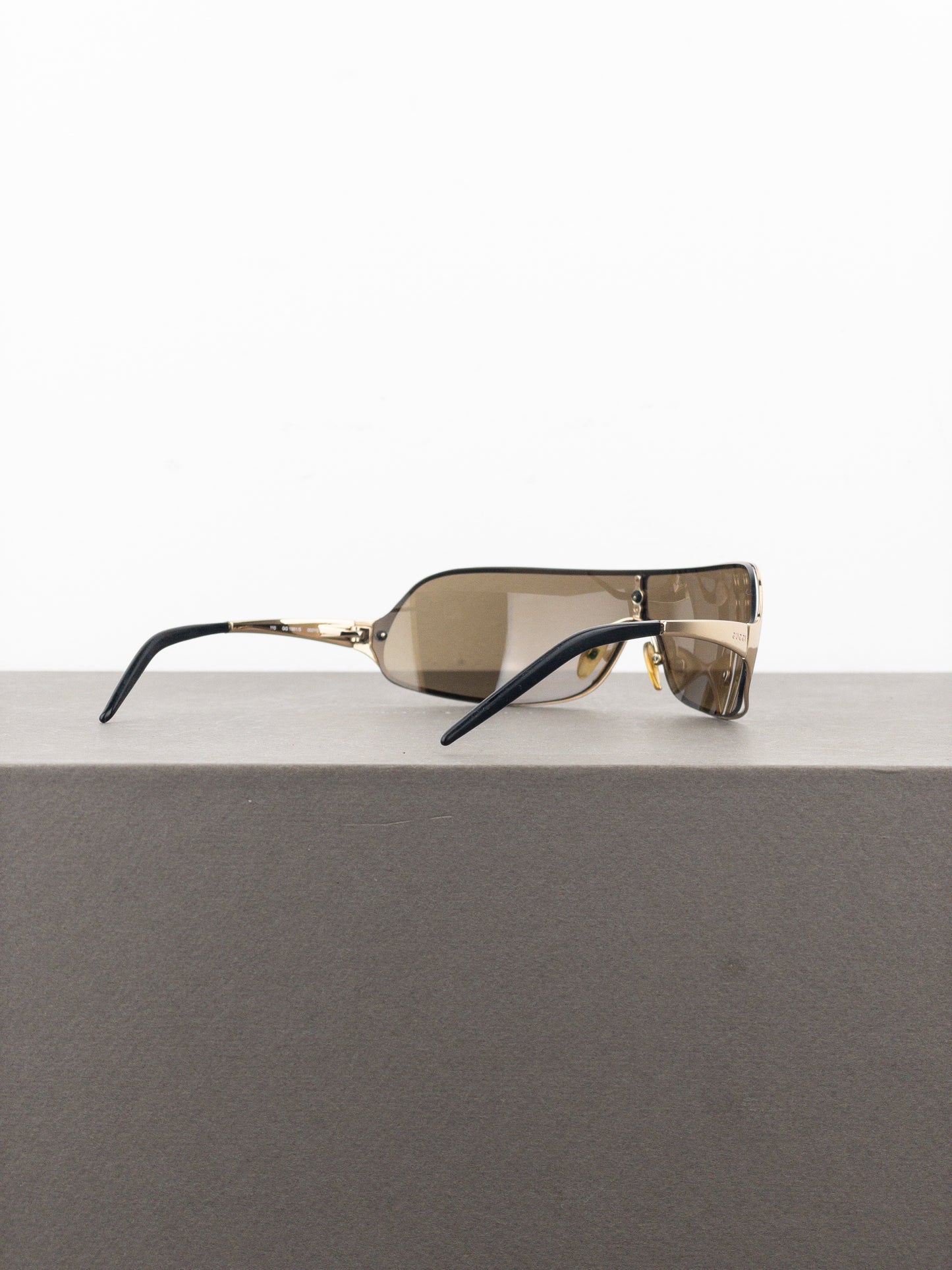 Gucci by Tom Ford SS01 ‘GG1661/S’ Wrap Mask Shield Sunglasses