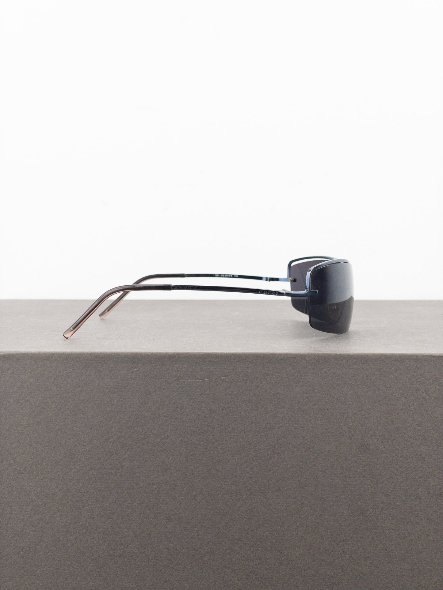 Gucci by Tom Ford 2000s GG2683/S Wrap Mask Shield Sunglasses