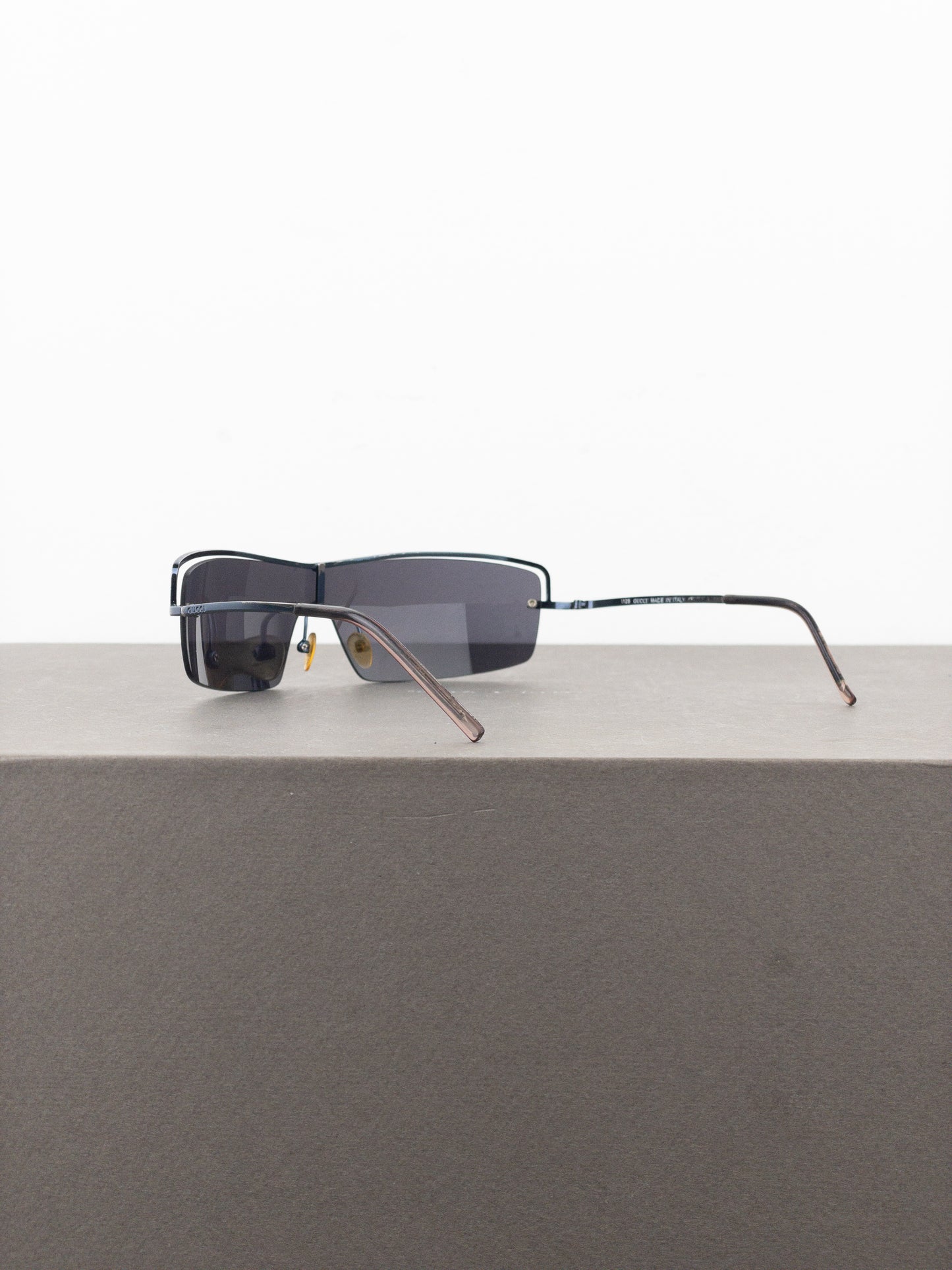 Gucci by Tom Ford 2000s GG2683/S Wrap Mask Shield Sunglasses