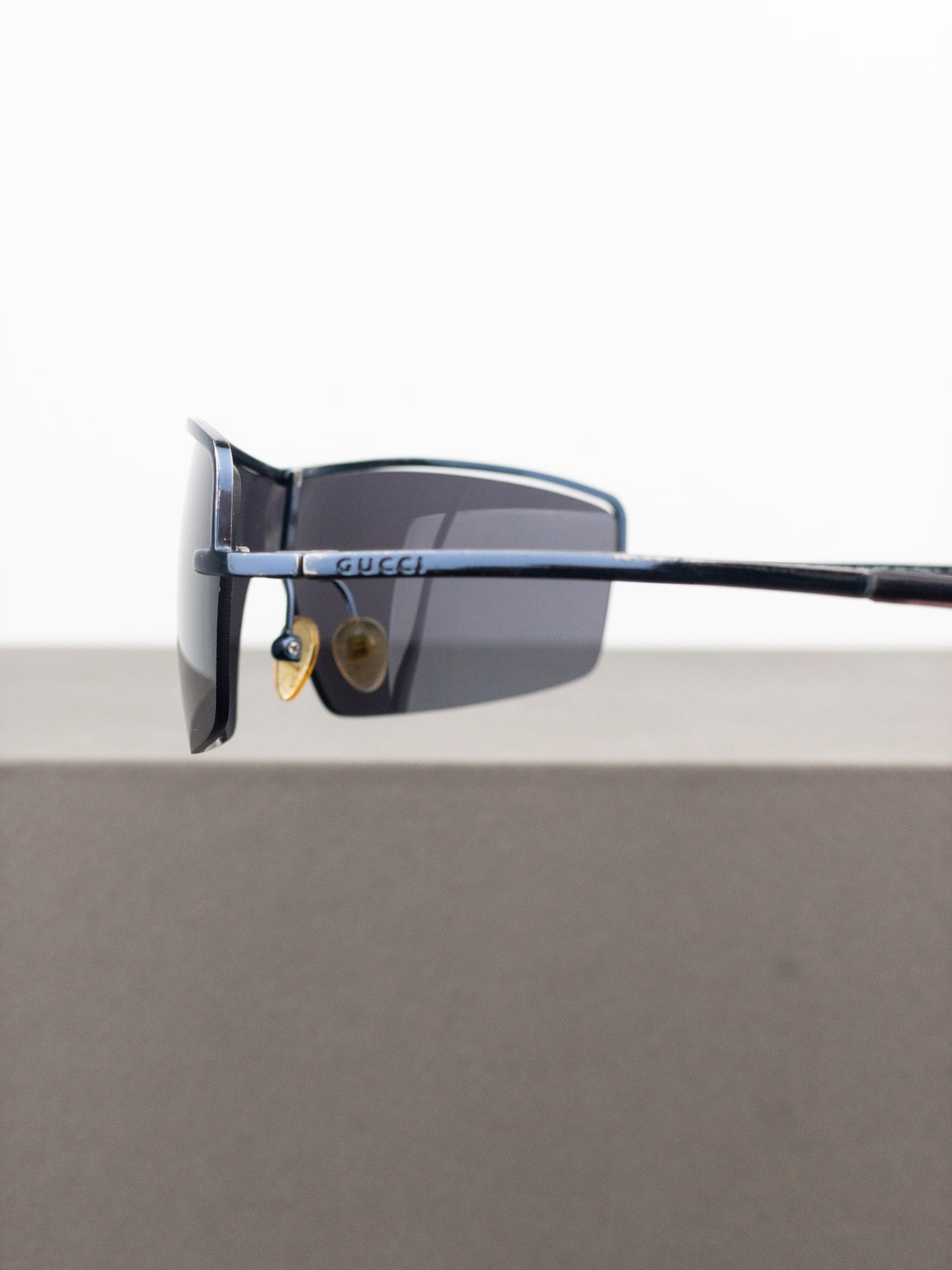 Gucci by Tom Ford 2000s GG2683/S Wrap Mask Shield Sunglasses