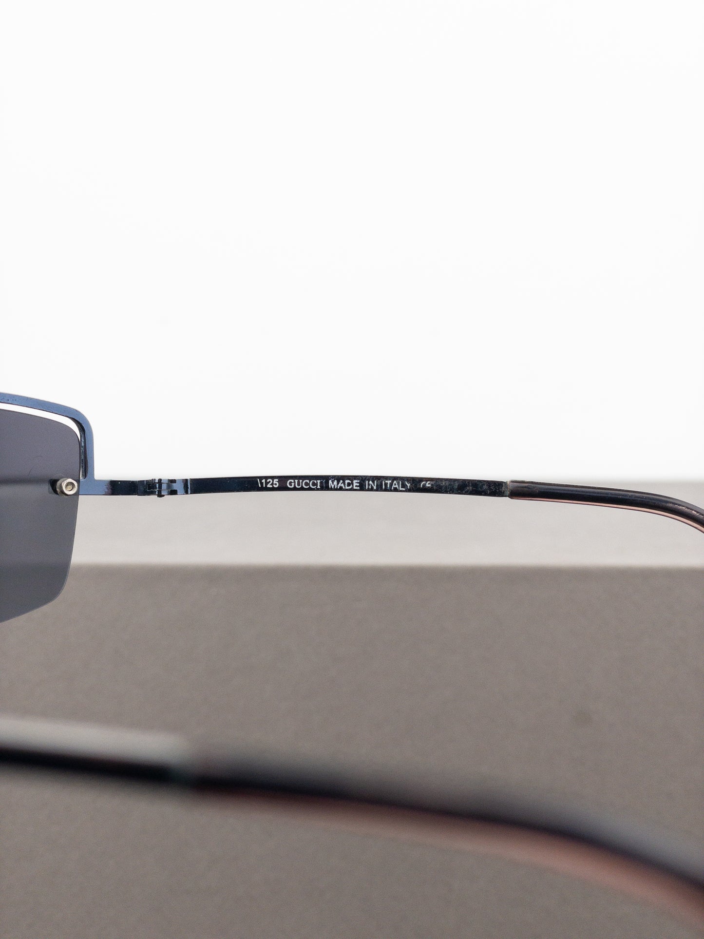 Gucci by Tom Ford 2000s GG2683/S Wrap Mask Shield Sunglasses