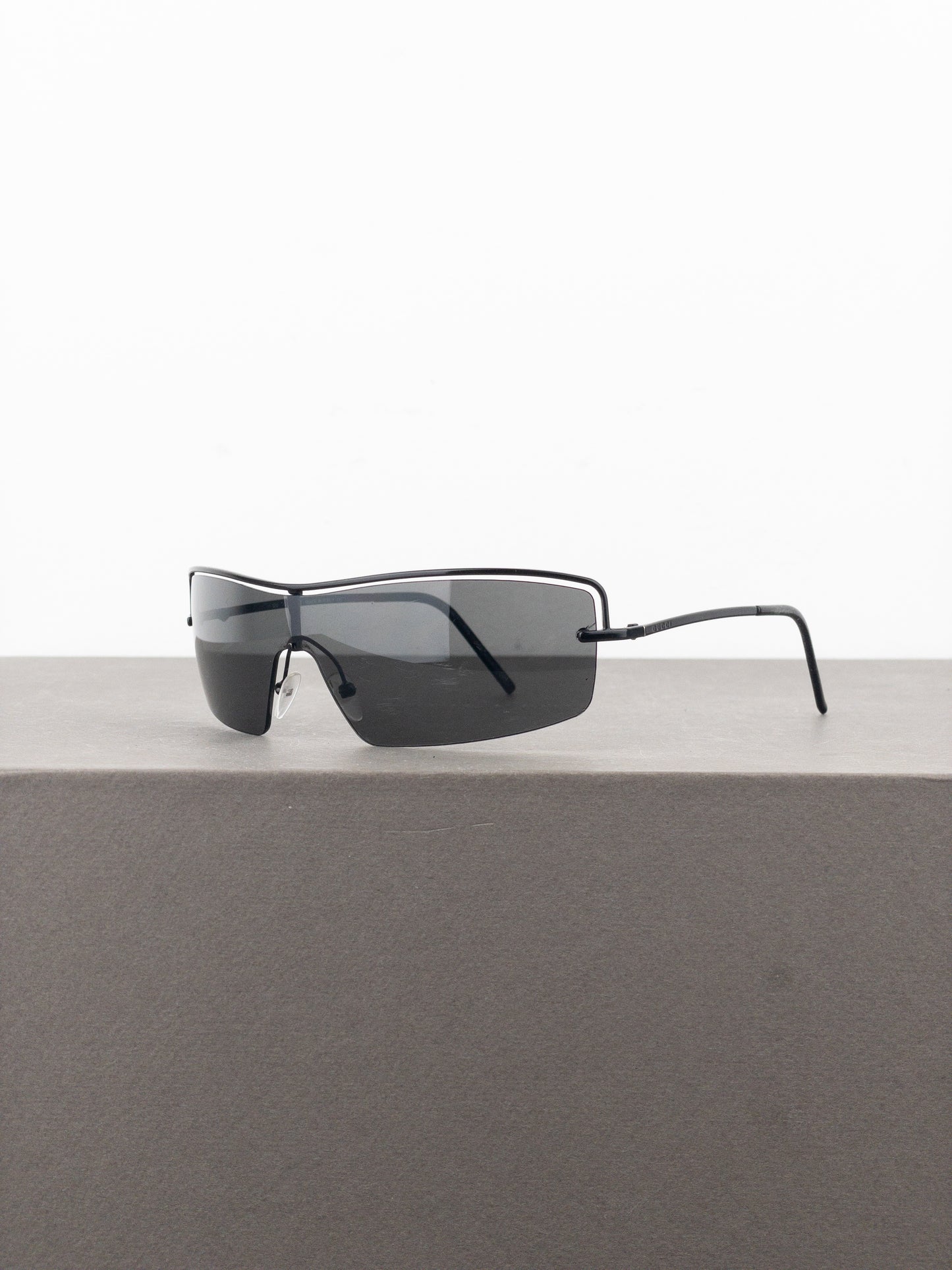 Gucci by Tom Ford 2000s GG2683/S Wrap Mask Shield Sunglasses