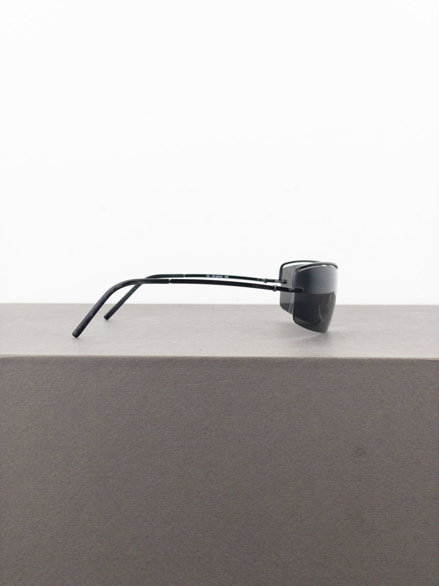 Gucci by Tom Ford 2000s GG2683/S Wrap Mask Shield Sunglasses