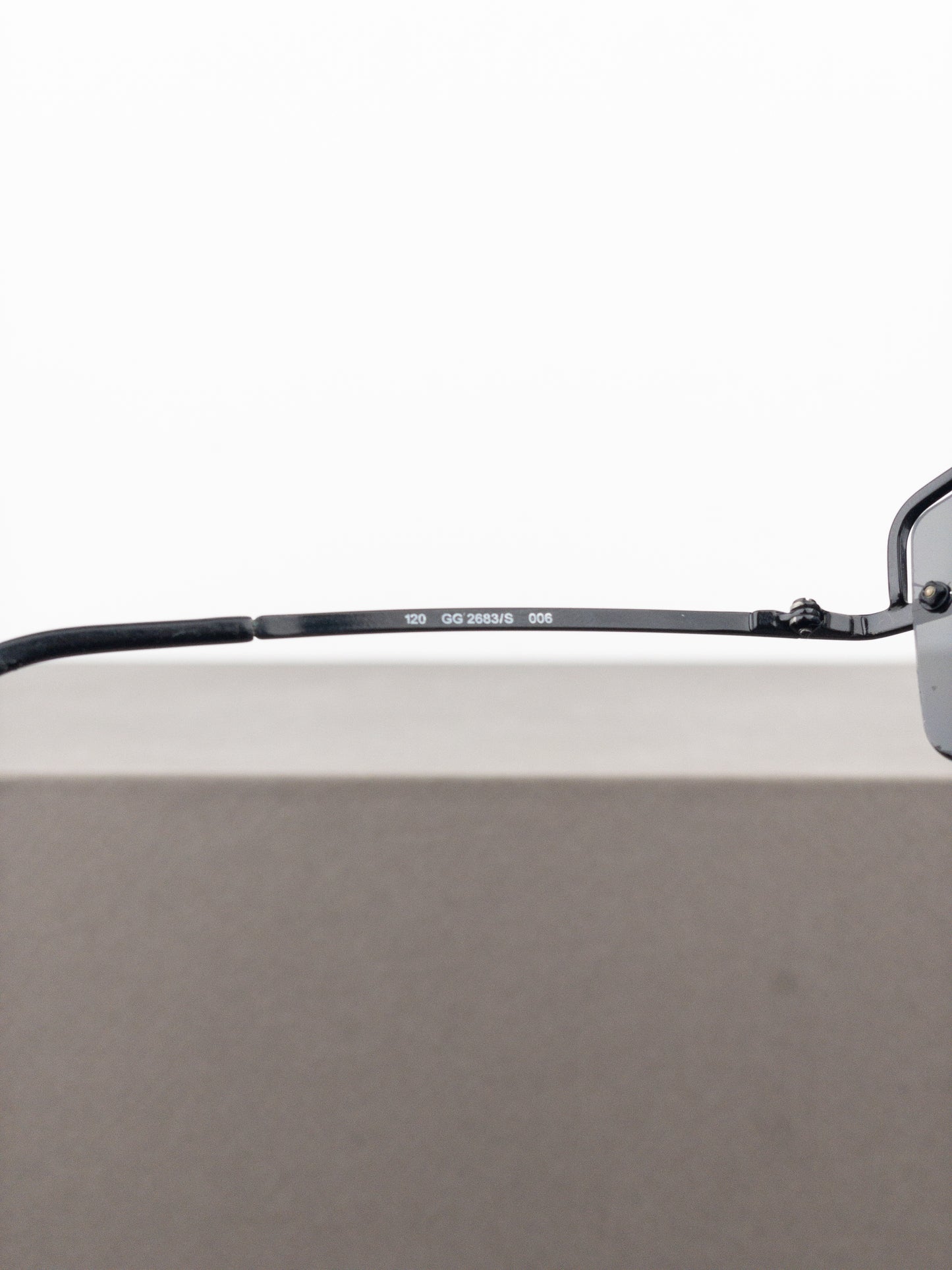 Gucci by Tom Ford 2000s GG2683/S Wrap Mask Shield Sunglasses