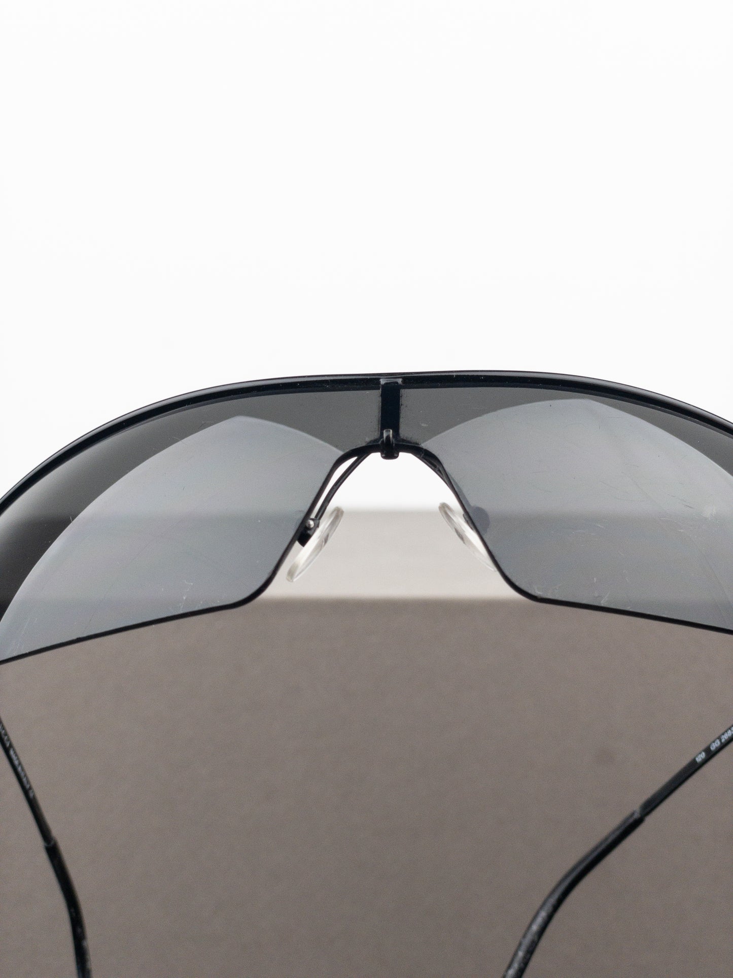 Gucci by Tom Ford 2000s GG2683/S Wrap Mask Shield Sunglasses