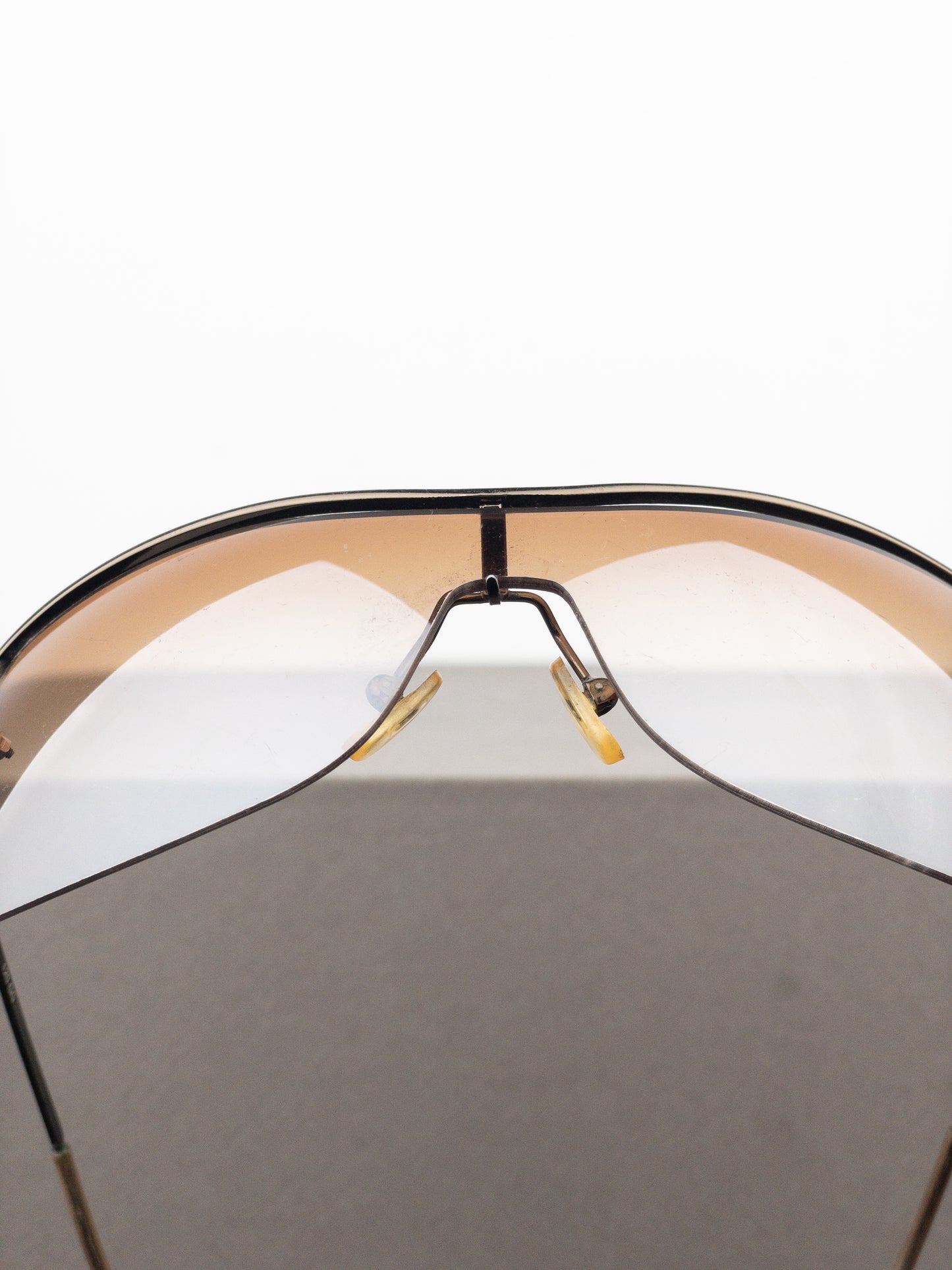 Gucci by Tom Ford 2000s GG2683/S Wrap Mask Shield Sunglasses