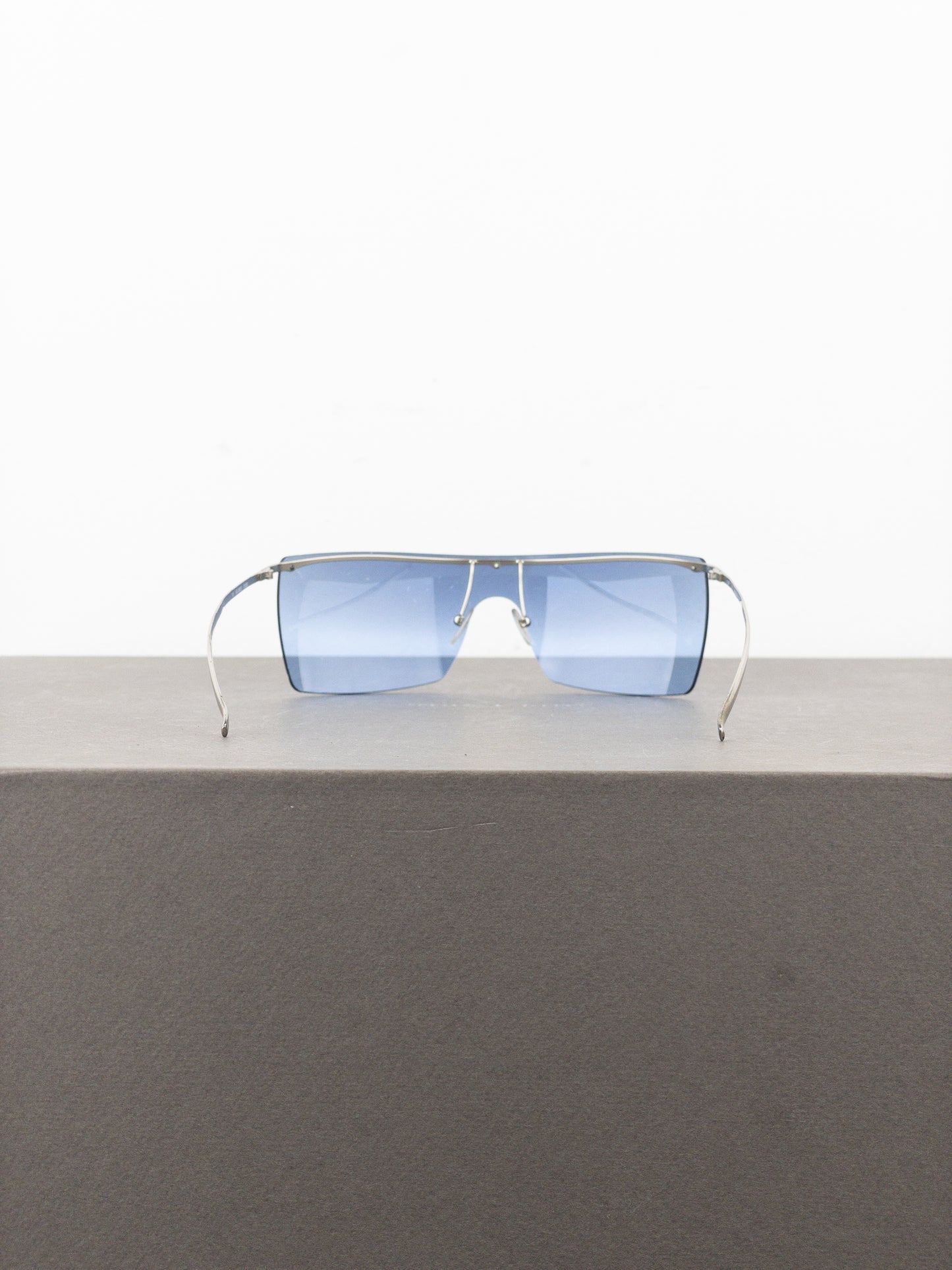 Gucci by Tom Ford 2000s ‘GG2681S‘ Wrap Mask Shield Sunglasses