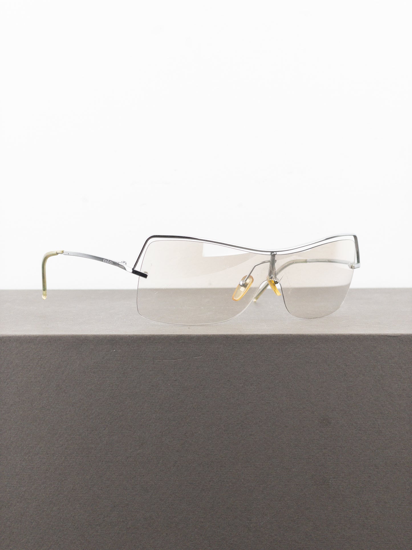 Gucci by Tom Ford 2000s GG2683/S Wrap Mask Shield Sunglasses