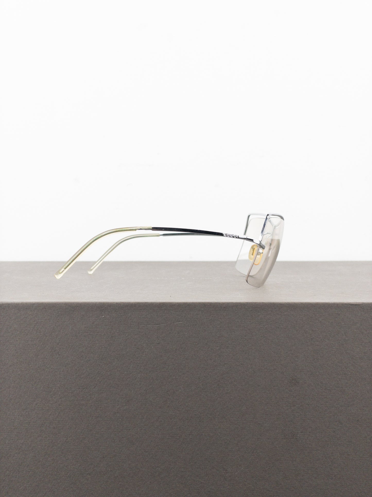 Gucci by Tom Ford 2000s GG2683/S Wrap Mask Shield Sunglasses