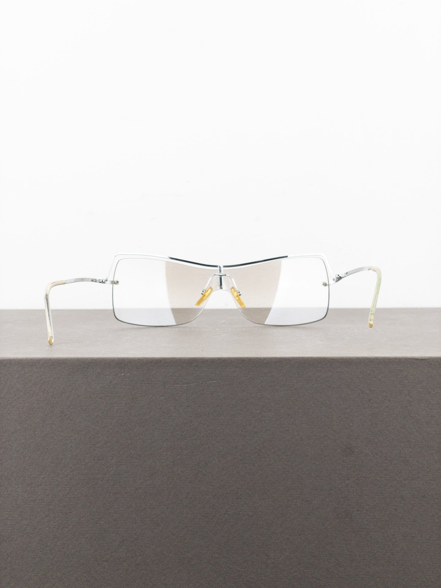 Gucci by Tom Ford 2000s GG2683/S Wrap Mask Shield Sunglasses