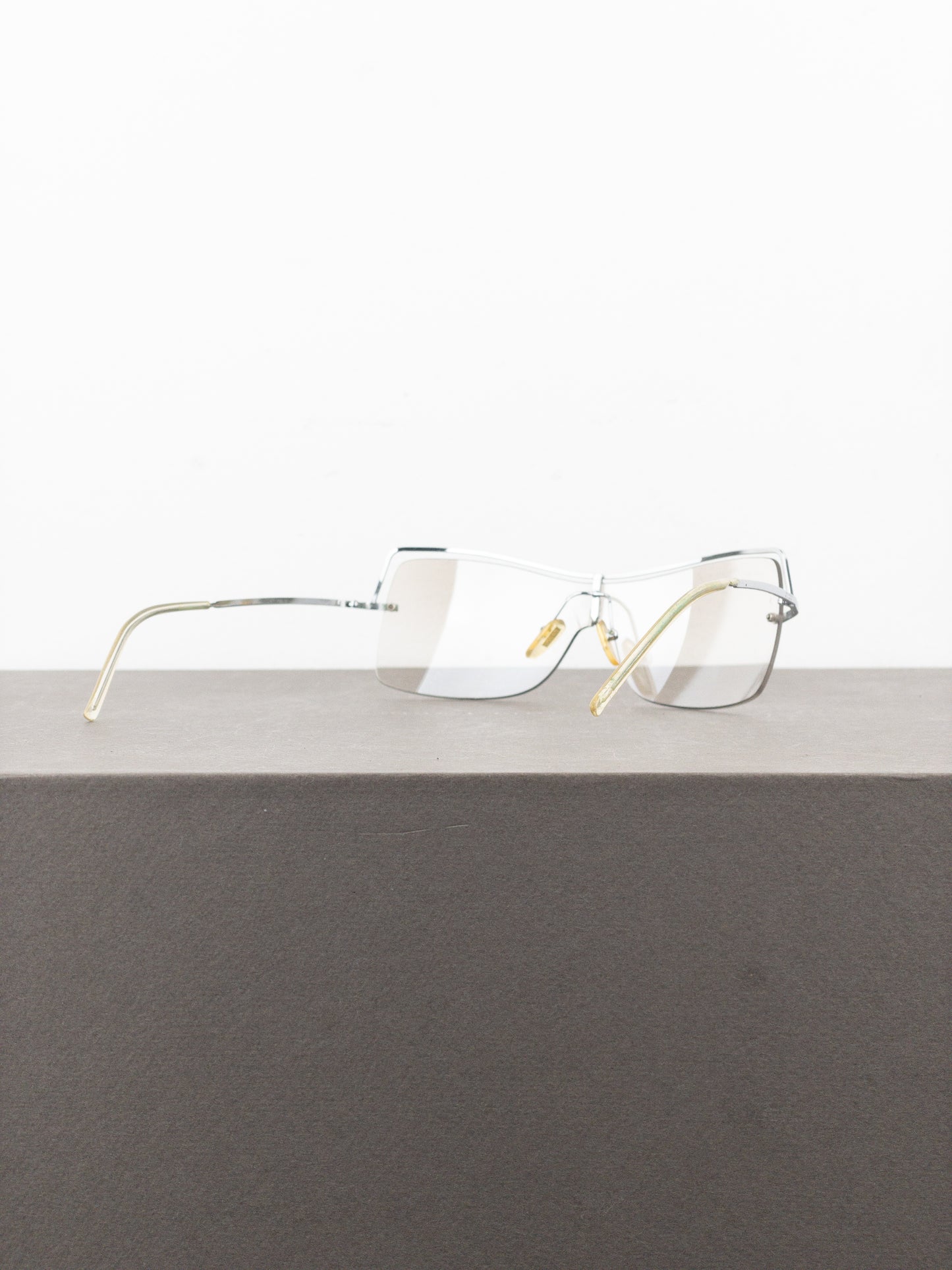 Gucci by Tom Ford 2000s GG2683/S Wrap Mask Shield Sunglasses